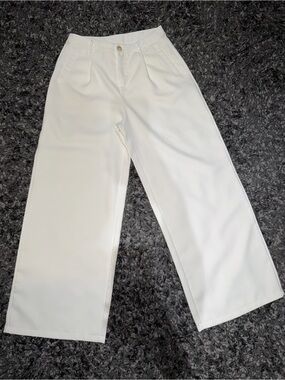 Dazy Women’s Wide Leg Trousers – Business Casual. Size: L